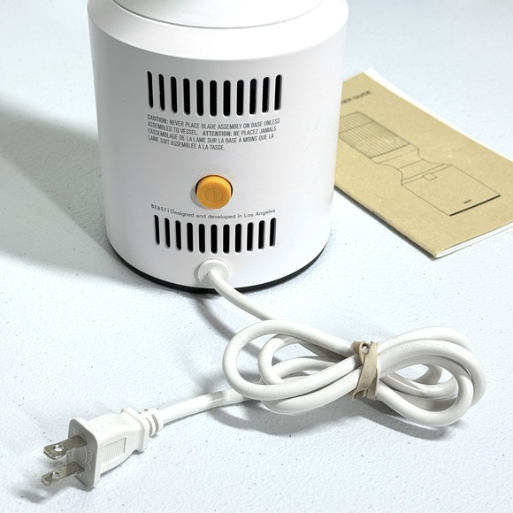 Beast Health Blender Model B10 White‎ 1000 Watt Motor with Manual - Picture 6 of 10